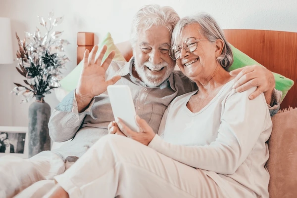 stay connected as a couple